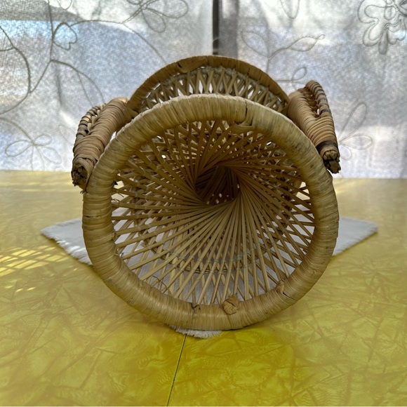 Vintage Boho Peacock Fan Chair for Doll or Plant Stand - Picture 9 of 14